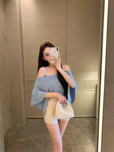 トップス レディース オフショルダー 七分袖 Tシャツ 青系 春夏 ウエストシェイプ 着痩せ スパイシー系 デザイン感 個性的 きれいめ シンプル 肩出し