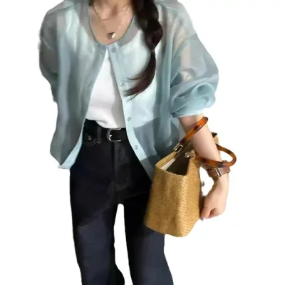 シャツ レディース トップス ブラウス 韓国風 秋 秋服 長袖 クルーネック 透け感 ボタン ゆったり 無地 カジュアル おしゃれ 体型カバー 羽織り ライトアウター