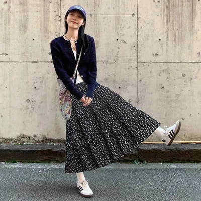 スカート レディース ロング丈 ゆったり 花柄 着痩せ 高級感 エレガント 黒 春夏 フレアシルエット マキシ丈 ウエストゴム 上品 きれいめ カジュアル フェミニン 通勤 普段使い お出かけ ポリエステル