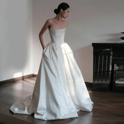 パーティードレス サテン ロングドレス 大きい 花嫁 海外挙式 前撮り ウエディングドレス 結婚式 お呼ばれ ドレス 結婚式 ノースリーブ イブニングドレス Aラインドレス wedding dress 後撮り トレイン付き ブライダル ワンピース フォーマルドレス 披露宴 演奏会 文化祭