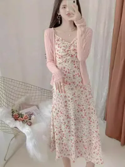 ワンピース 小花柄 キャミソール Vネック 中長丈 女性用 フレンチスタイル ソフト素材 軽やか フェミニン ガーリー ロマンティック 通勤 デート 普段使い 夏用 スリム効果 ゆったり フィ