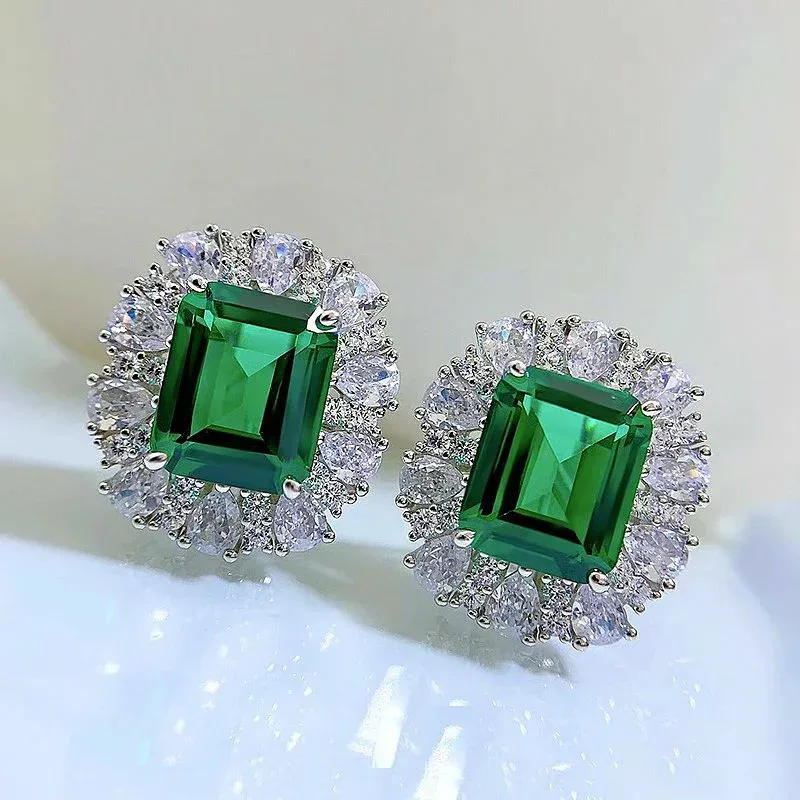 ピアス 両耳用 人工ダイヤモンド シルバー925 人工ダイヤ 人工宝石 ダイヤ ギフト 普段使い 耳飾り パーティー 結婚式 プレゼント 誕生