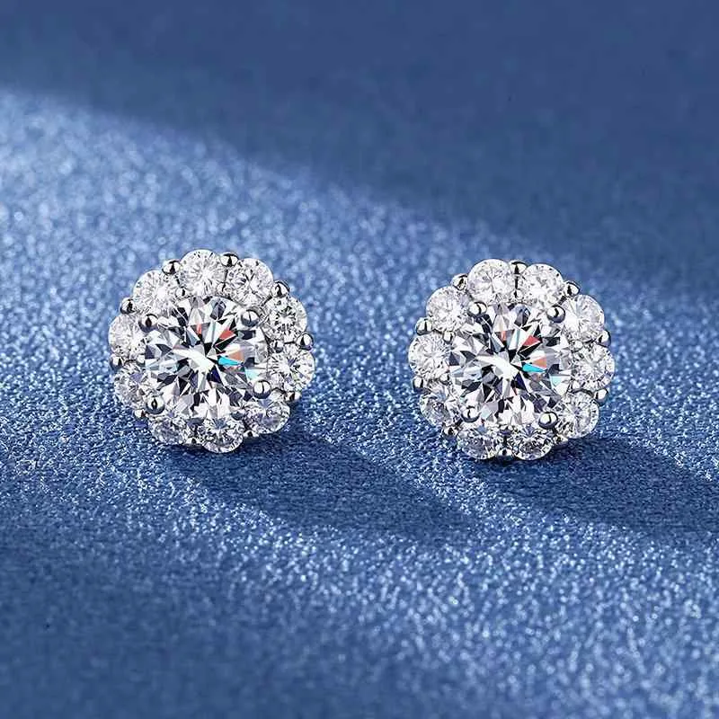 ピアス レディース 太陽花 モチーフ ジルコニア 八心八箭 カット 両耳用 アクセサリー シルバー 輝き 高級感 きれいめ 上品 華やか かわいい おしゃれ デート 通勤 パーティー シンプル デザイン プレゼント ギフト ジュエリー 贈り物 自分へのご