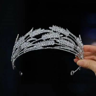 ヘアアクセサリー レディース エレガント ティアラ 王冠 プリンセス 花嫁 麦穂モチーフ 合金 白水晶 電気メッキ 高級感 ウェディング 結婚式 誕生日 ゴールド ホワイト ブラック