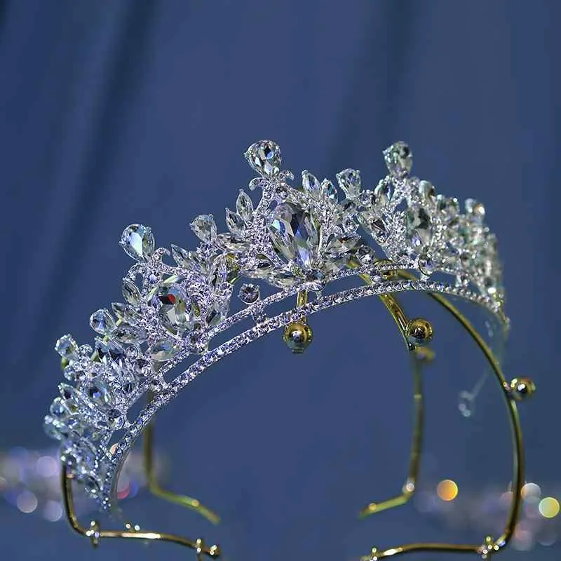 王冠 ヘッドアクセサリー レディース バロック 高級感 花嫁 ティアラ 水晶 馬眼石 誕生日 結婚 欧式 復古 銀 合金 電気メッキ 白水晶 ウェディング ヘアアクセ