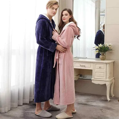 ナイトガウン 男女兼用 秋冬 ルームウェア バスローブ カップル ペア フランネル ポリエステル ロング丈 極厚 保温 防寒 フード付き 襟付き 長袖 部屋着 リラックス お風呂上がり 北欧スタイル