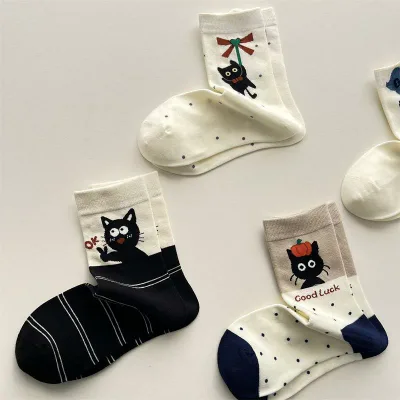 靴下 レディース クルーソックス かわいい 猫柄 吸汗 通気性 綿 コットン 無骨縫製 蒸れにくい オールシーズン カジュアル 履き心地抜群
