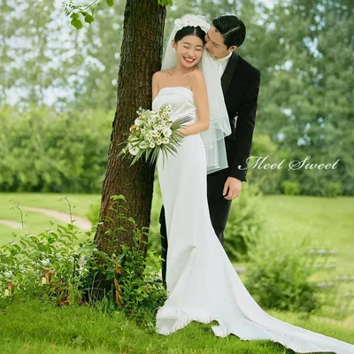 Wedding dress, after-party dress, wedding, bridal dress, satin slender dress, train dress, bustier, bare top, sleeveless, sleeveless, sleeveless, pre-photo shoot, overseas wedding, bride, resort wedding, wedding dress, reception, elegant, semi-custom, stylish, photo wedding
