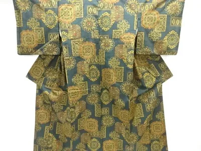 華紋織り出し十日町紬着物【中古】【着】【紬・お召し】 宗sou