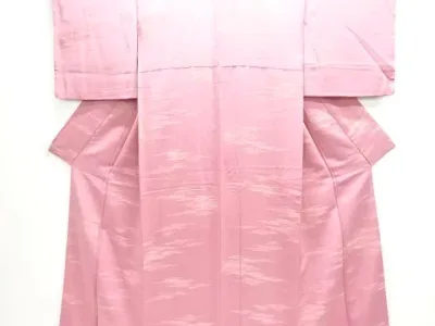 霞模様織出し色無地着物【中古】【着】【色無地】 宗sou