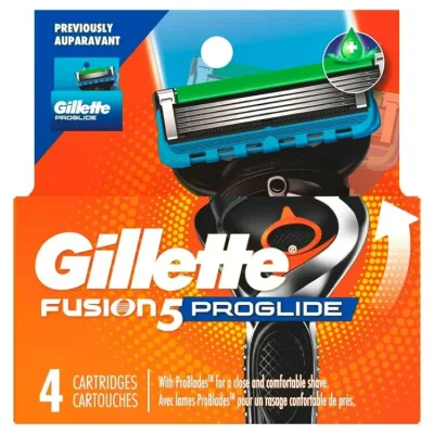 ジレット プログライド メンズ替刃 4個 Gillette ProGlide Mens Razor Blades, 4 Blade Refills 【お取り寄せ商品】
