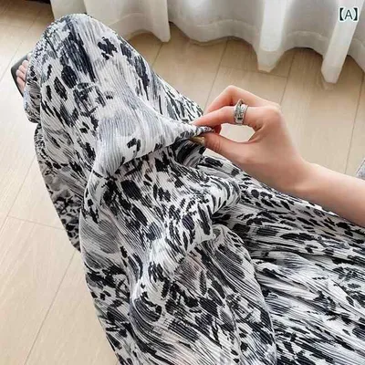パンツ レディース 接触冷感 ワイドパンツ ストレートパンツ 総柄 ハイウエスト ゆったり 涼しい 薄手 サラサラ 落ち感 美脚 体型カバー 大きいサイズ 着痩せ ラクチン ビーチパンツ カジュアル ボトムス 再生繊維