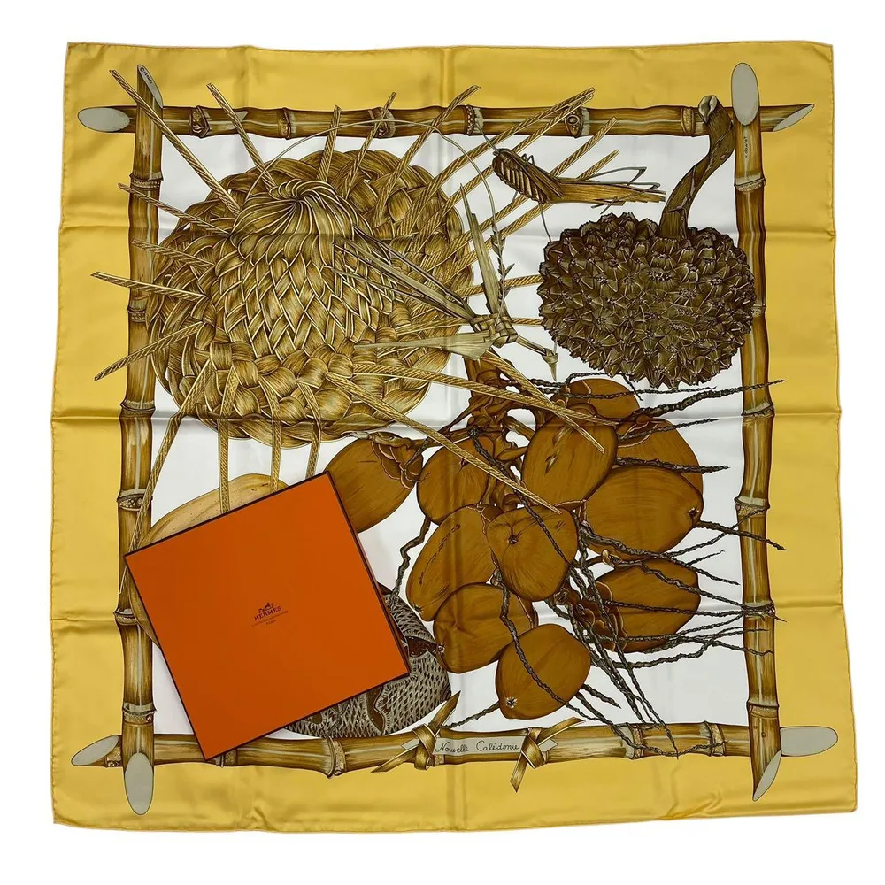 新品同様 HERMES エルメス カレ90 Jardin Creole クレオルの楽園 シルク スカーフ イエロー 箱付き