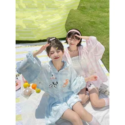 レディース 防晒服 連帽 トップス かわいい ピンク ブルー 長袖 ポリエステル 接触冷感 吸湿速乾 軽量 伸縮性 都市風 通勤用 普段使い セットアップ ショートパンツ スカート セット 春夏 ファッション