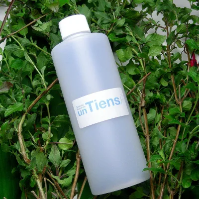 300ml アンティアンで原料として使用している優れたお肌の保護、保湿力のピュアなオーガニック未精製ゴールデン「ホホバオイル」スキンケア、マッサージオイルに。精油を加えてオリジナルのスキンケアオイルを作ったり、手作り石鹸の材料としても