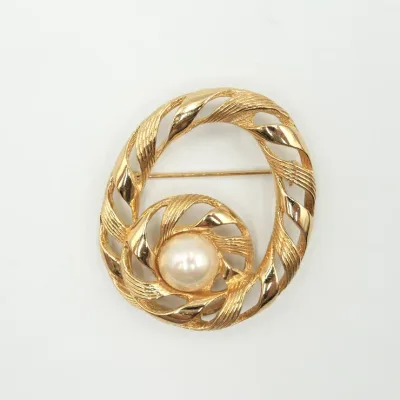 Christian Dior(クリスチャン ディオール)ヴィンテージ パール ブローチ ゴールド サークル レディース アクセサリー【中古】