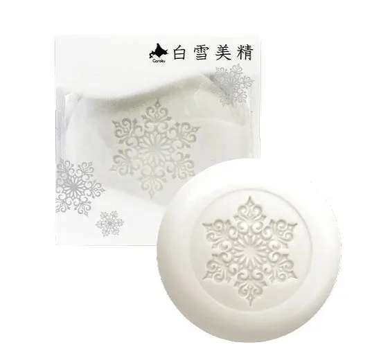 【お買得クーポン対象】【送料無料】小六 北海道コスメ 白雪美精 全身用ホワイト石鹸 100g ギフト 保湿 馬油 洗顔
