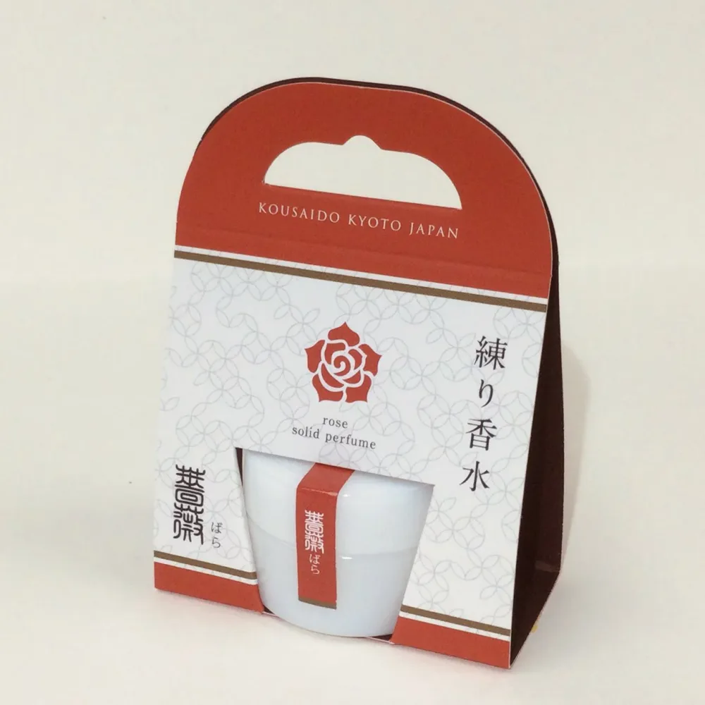 【お買得クーポン対象】【送料無料】 京都お土産 癒し 落着き 花の練り香水 薔薇の香り 8g 保湿成分配合 香彩堂 ギフト