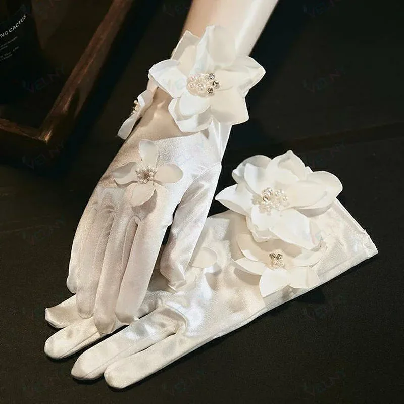【】ウェディンググローブ ブライダル手袋 ドレスグローブ 花嫁 花 ショートグローブ パール 指ありドレスグローブ ウェディング小物 披露宴 ニ次会 パーティー 撮影道具 無地 上品