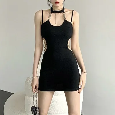 ワンピース レディース キャミソールワンピース ミニ丈 ノースリーブ 透かし彫り チェーン セクシー タイトスカート ミニスカート 黒 ブラック 無地 カジュアル おしゃれ