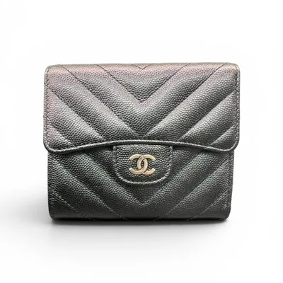 CHANEL 希少 展示品級美品 シャネル Vステッチ シェブロン クラシック スモールフラップウォレット 三つ折り財布 キャビアスキン A82288 レザー たまむし色 24番台シリアル タイムレス SAランク 中古 鑑定済 シャネル財布