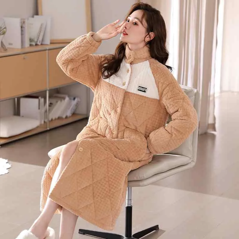 ガウン レディース 女性用 冬物 あったか 保温 部屋着 ルームウェア パジャマ ローブ ナイトドレス バスローブ ロング丈 スタンドカラー サンゴフリース 厚手 裏起毛 3層キルティング 中綿入り もこもこ ふわふわ 快適 防寒
