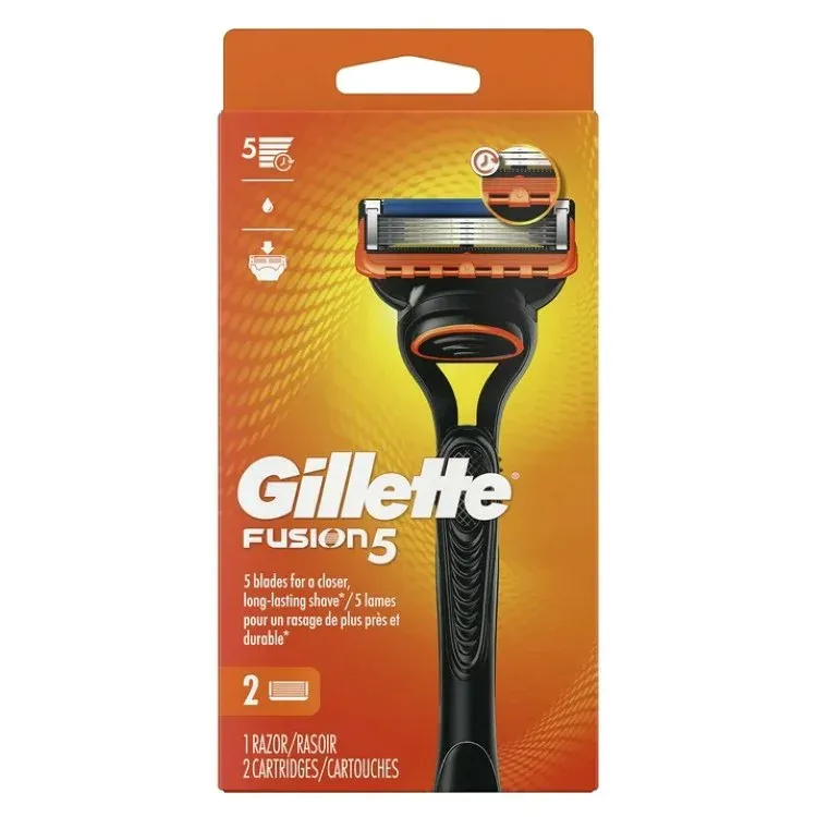 ジレット フュージョン5 メンズ 5枚刃 カミソリ 本体1本 替刃2個付 ブラック Gillette Fusion5 Razor Men 5 Blade Manual Razor ,1 Handle and 2 Blade Refills ,Black 【お取り寄せ商品】