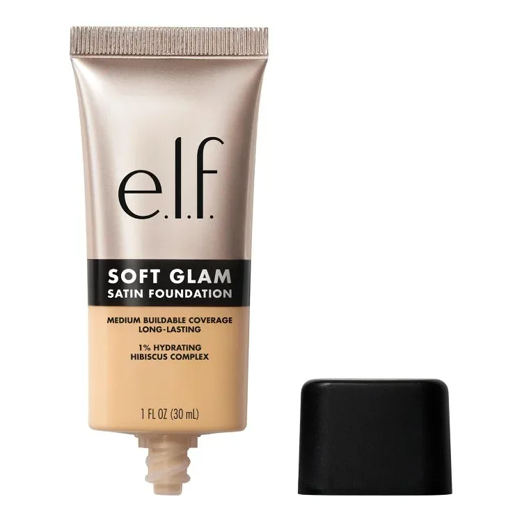 エルフ ソフトグラム サテンファンデーション 24 ライト ウォーム 約30mL e.l.f. Soft Glam Satin Foundation 24 Light Warm, 1 fl oz 【お取り寄せ商品】