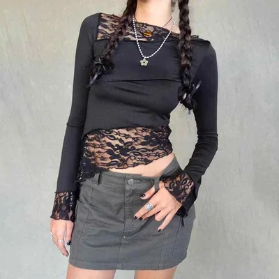 ท็อปส์ เสื้อยืดแขนยาวของผู้หญิง การสลับลูกไม้ เย็บปักถักร้อย คอกลม แน่น มีสไตล์ เซ็กซี่ สลิมฟิต ลำลอง ง่าย ฉลุ ฤดูใบไม้ผลิ/ฤดูร้อน