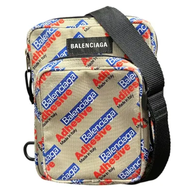 バレンシアガ BALENCIAGA エクスプローラー ショルダーバッグ 620260 ボディバッグ メンズ 送料無料 【中古】