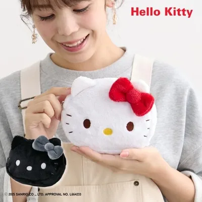 バッグ(鞄) Hello Kitty ハローキティ キティ フェイス型 ポーチ メイクポーチ お化粧ポーチ ふわふわ もこもこ 顔型 キャラクター サンリオ (アクアカルダ)