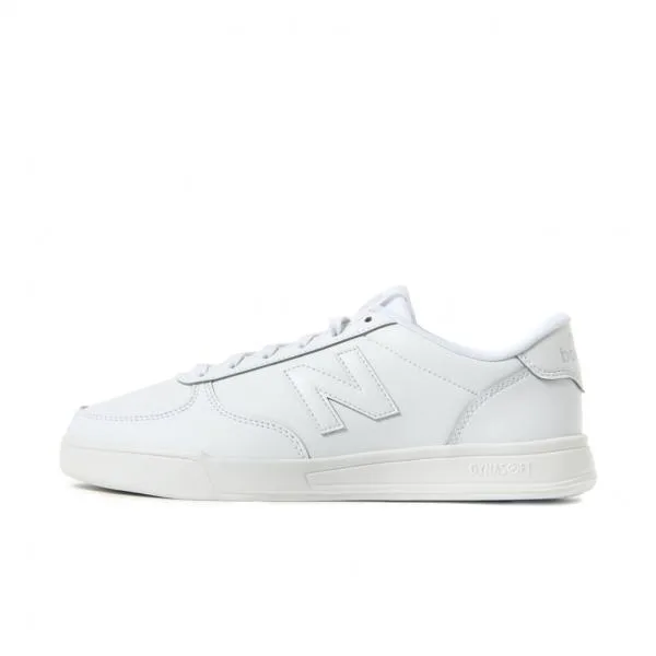 รองเท้าผ้าใบ New Balance CT30 SC2 D: รองเท้าผู้ชายสีขาว White New Balance