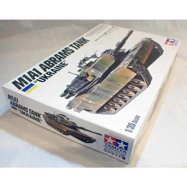 1/35 M1A1エイブラムス戦車“ウクライナ軍” タミヤ プラモデル 戦車 Item No:25216 ミリタリー