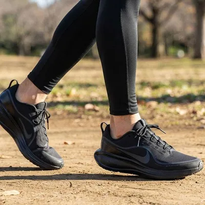 2026冬新作 ナイキ 防水 撥水 スニーカー ランニングシューズ NIKE レボリューション 8 ユーティリティ REVOLUTION 8 UTILITY ランニング 靴 シューズ ir0889