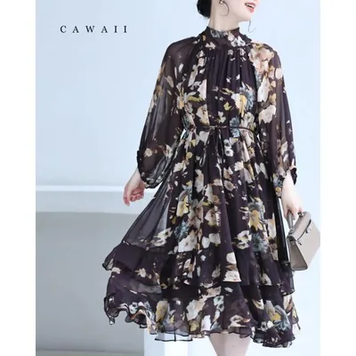フレア裾の花柄シアーミディアムワンピース紐ベルト付き