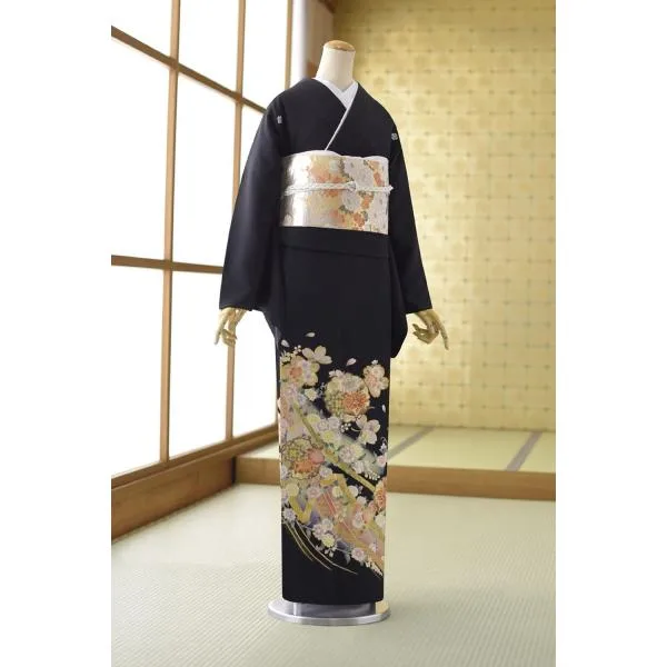 留袖とモーニング同時注文で10%OFF 留袖 レンタル 結婚式 高級正絹 雪輪 四季の花 身長 154cm〜166cm位 着物レンタル 母親 姉 妹 礼装 黒留袖レンタル