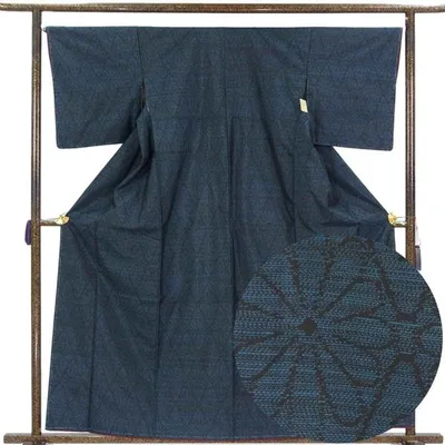 紬 身丈161cm 裄66cm レディース 袷 花柄 裄長 裄M-Lサイズ 秋冬春用 正絹(シルク)濃紺色 中古 リサイクル 未使用品
