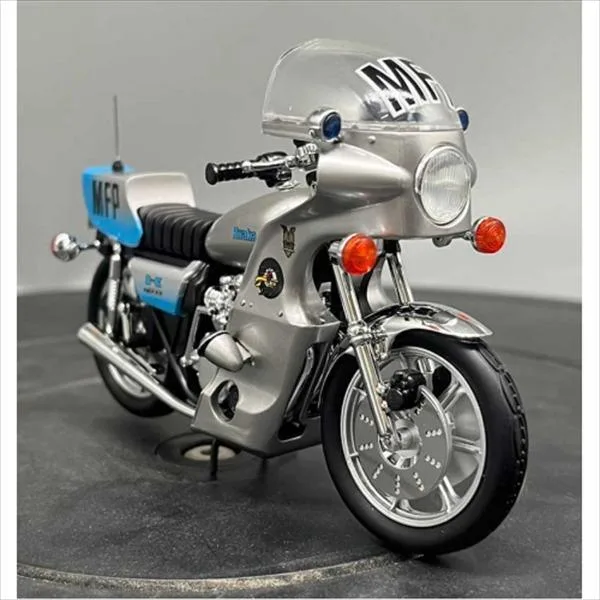 ミニカー 1/18 マッドマックス KAWASAKI カワサキ Z1000 グースのM.F.P.仕様 1977年式Z1000-A1 限定品 予約商品