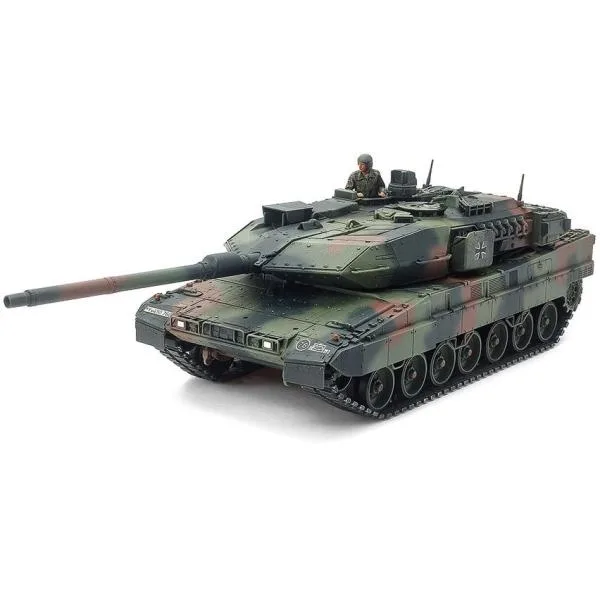 タミヤ 1/ 48 ドイツ連邦軍主力戦車 レオパルト2 A7V(32607)プラモデル 返品種別B