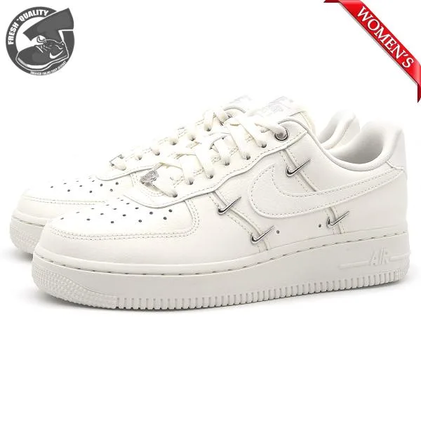 【並行輸入品】ナイキ ウィメンズ エア フォース 1 '07 LV8 レディース NIKE WMNS AIR FORCE 1 '07 LV8 SAIL/SAIL-METALLICSILVER IV4727-133