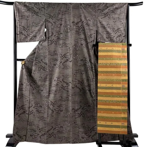 美品 紬 身丈167cm 裄丈65cm M 袷 名古屋帯セット 松竹梅 建物 灰茶 正絹 秀品 中古 在庫一掃