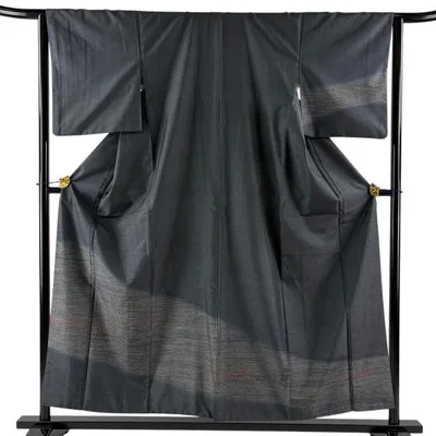 美品 付下げ 身丈156cm 裄丈63.5cm S 袷 横縞 霞 黒灰 正絹 秀品 中古