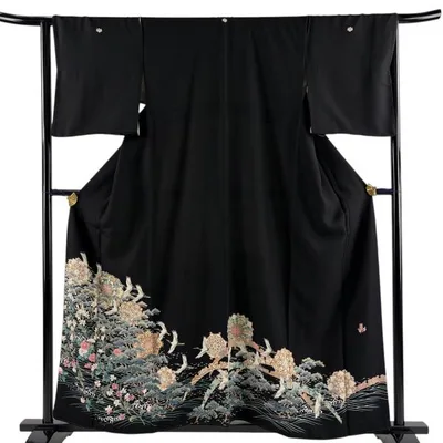 黒留袖 身丈158cm 裄丈65cm M 袷 落款あり 鶴 華文 金彩 黒 正絹 秀品 中古