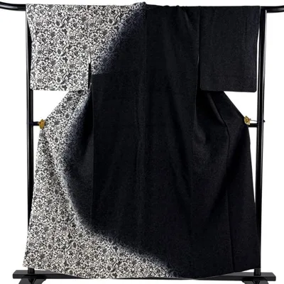 美品 訪問着 身丈156.5cm 裄丈65.5cm M 袷 文字文 草花 ぼかし 黒 正絹 名品 中古