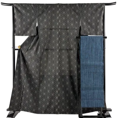 美品 紬 身丈163.5cm 裄丈65.5cm M 袷 名古屋帯セット 麻の葉 墨色 正絹 秀品 中古
