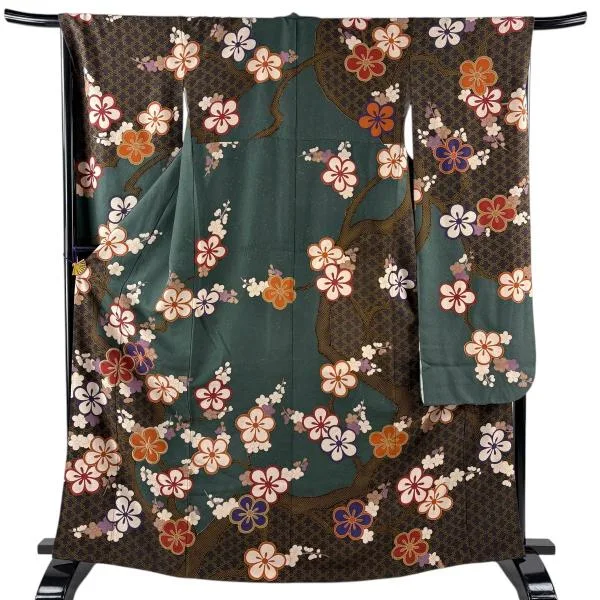 美品 振袖 身丈163.5cm 裄丈67cm M 袷 枝梅 松皮菱 刺繍 金彩 深緑 正絹 秀品 中古