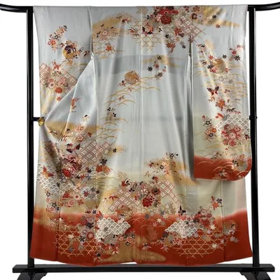 振袖 身丈154.5cm 裄丈62cm S 袷 花丸文 蝶 金彩 ぼかし 灰色 正絹 秀品 中古