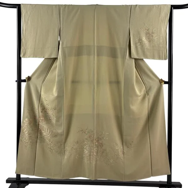 美品 付下げ 身丈153.5cm 裄丈65cm M 袷 片端車 草花 刺繍 ベージュ 正絹 秀品 中古