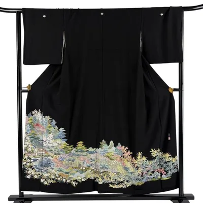 黒留袖 身丈156cm 裄丈65.5cm M 袷 清水寺 落款あり 建物 草花 黒 正絹 秀品 中古