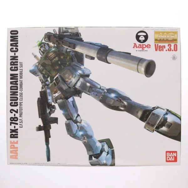 『中古即納』{PTM} MG 1/100 AAPE RX-78-2 GUNDAM GRN-CAMO 機動戦士ガンダム×AAPE BY A BATHING APE プラモデル(0230896) バンダイ(20180930)